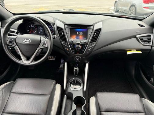 2016 Hyundai Veloster Turbo