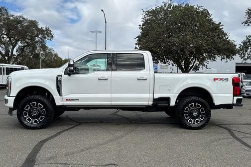 2024 Ford F-250 PLATINUM