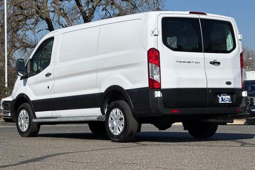 2024 Ford Transit-250 