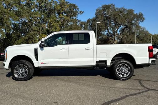 2023 Ford F-350 LARIAT SUPER DUTY
