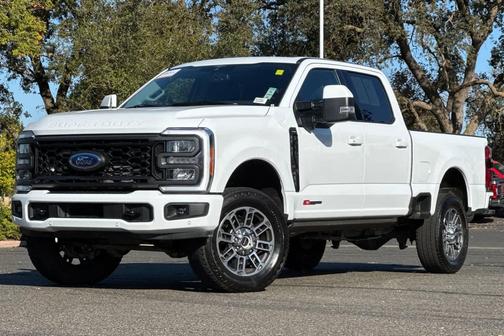 2023 Ford F-350 LARIAT SUPER DUTY