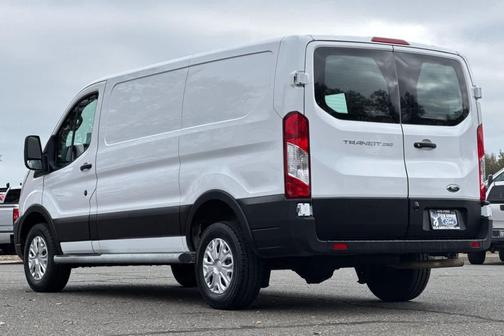 2024 Ford Transit-250 