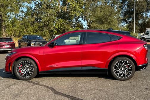 2021 Ford Mustang Mach-E GT