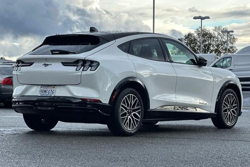 2024 Ford Mustang Mach-E PREMIUM