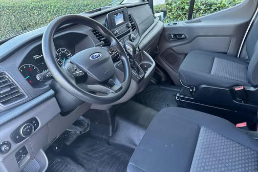 2024 Ford Transit-250 