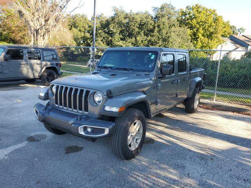 2022 Jeep Gladiator Sport S
