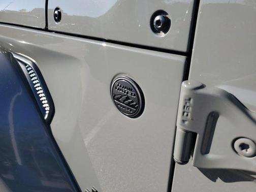 2022 Jeep Gladiator Sport S