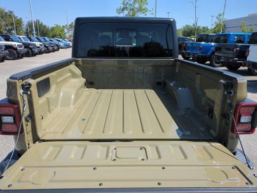 2025 Jeep Gladiator Sport S