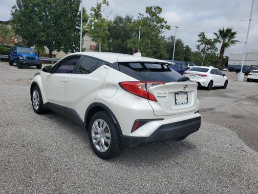 2020 Toyota C-HR LE