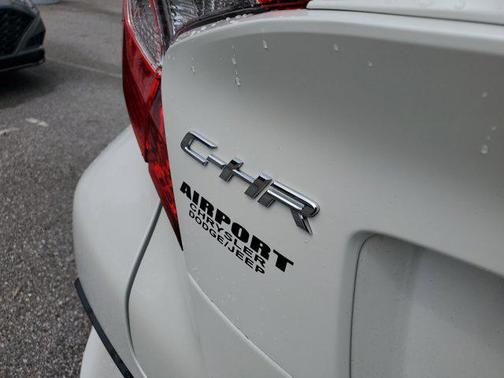 2020 Toyota C-HR LE