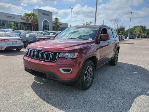 2019 Jeep Grand Cherokee Laredo
