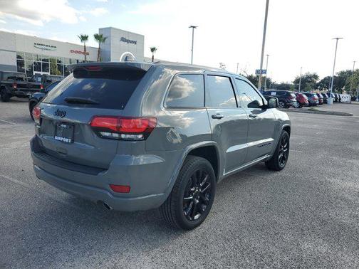 2021 Jeep Grand Cherokee Laredo