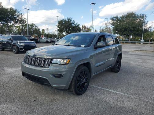2021 Jeep Grand Cherokee Laredo