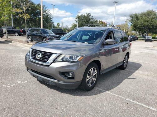 2020 Nissan Pathfinder SV