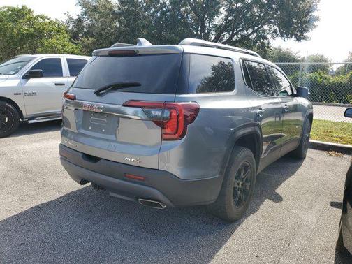 2021 GMC Acadia AWD AT4