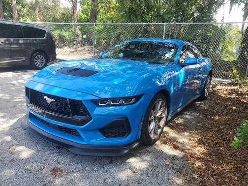 Grabber Blue Metallic 2024 Ford Mustang GT Premium