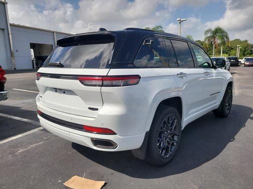 2025 Jeep Grand Cherokee Summit