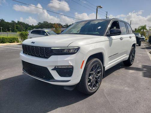 2025 Jeep Grand Cherokee Summit