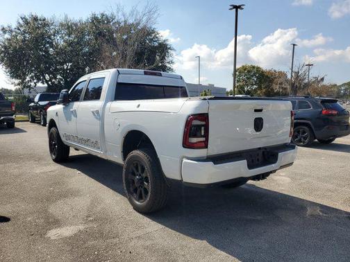 2024 RAM 2500 Laramie Crew Cab 4x4 6'4' Box