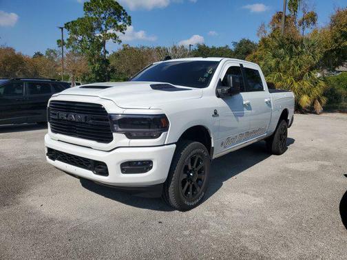 2024 RAM 2500 Laramie Crew Cab 4x4 6'4' Box