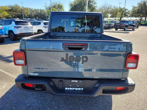 2026 Jeep Gladiator Sport