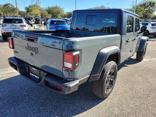 2026 Jeep Gladiator Sport