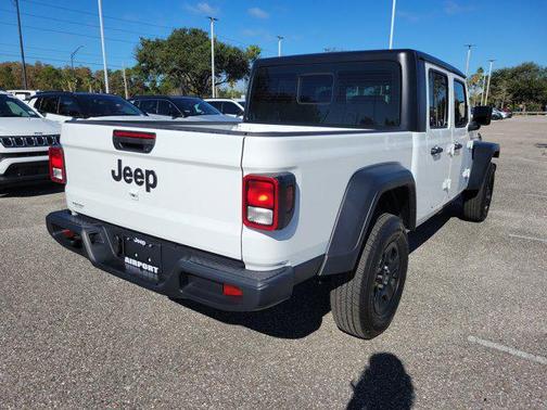 2026 Jeep Gladiator Sport