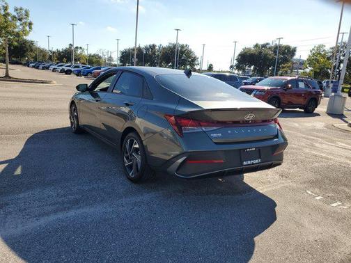 2025 Hyundai ELANTRA Sport