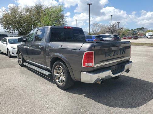 2017 RAM 1500 Limited Crew Cab 4x4 5'7' Box