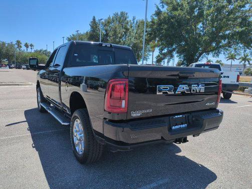 2025 RAM 2500 Laramie Crew Cab 4x4 6'4' Box