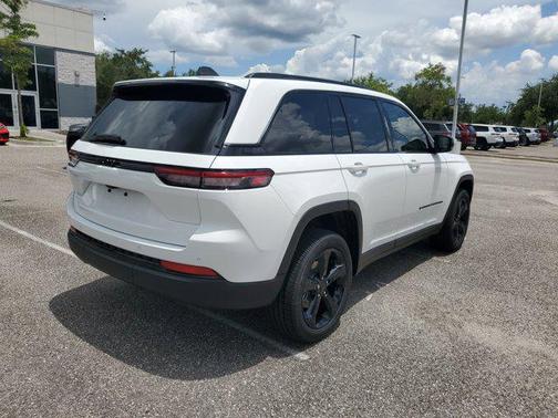 2025 Jeep Grand Cherokee Altitude