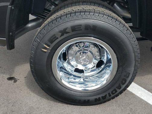 Diamond Black Crystal Pearlcoat 2026 RAM 3500 Tradesman Crew Cab 4x4 8' Box