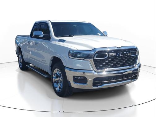 Bright White Clearcoat 2025 RAM 1500 Big Horn/Lone Star