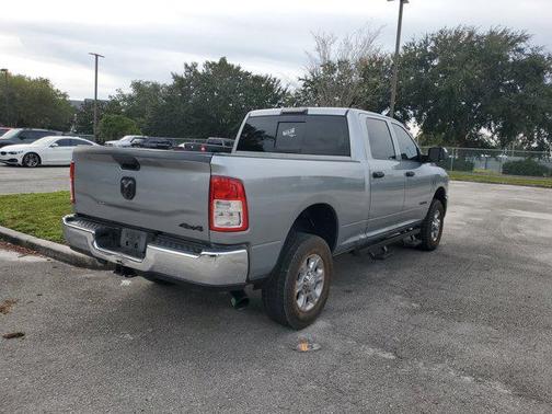 2022 RAM 2500 Tradesman Crew Cab 4x4 6'4' Box