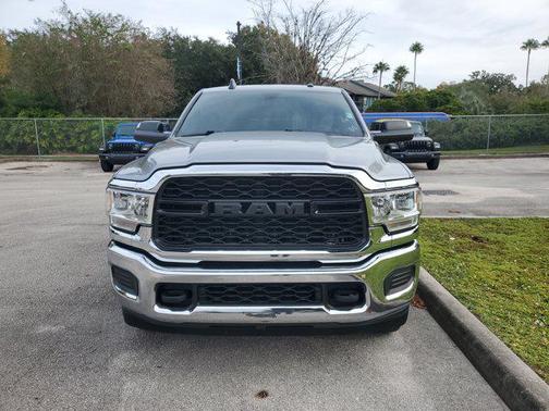 2022 RAM 2500 Tradesman Crew Cab 4x4 6'4' Box
