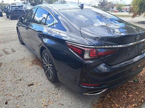 2022 Lexus ES 350 Base