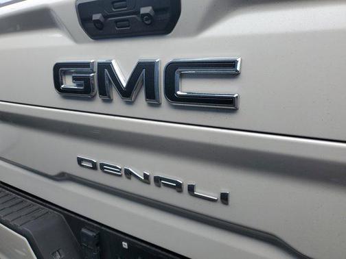2025 GMC Sierra 2500 Denali Ultimate