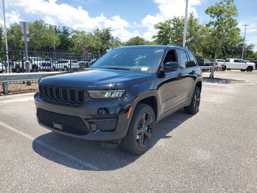 2025 Jeep Grand Cherokee Altitude