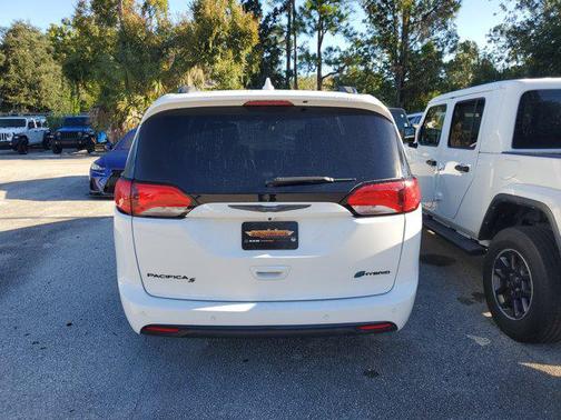2019 Chrysler Pacifica Hybrid Limited