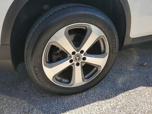 2019 Mercedes-Benz GLC 300 Base