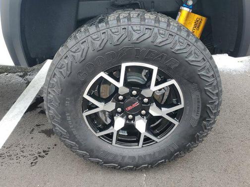 2024 GMC Canyon AT4X