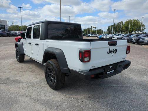 2021 Jeep Gladiator Sport