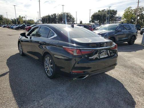2019 Lexus ES 350 Base