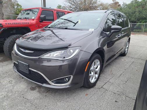 2018 Chrysler Pacifica Touring Plus