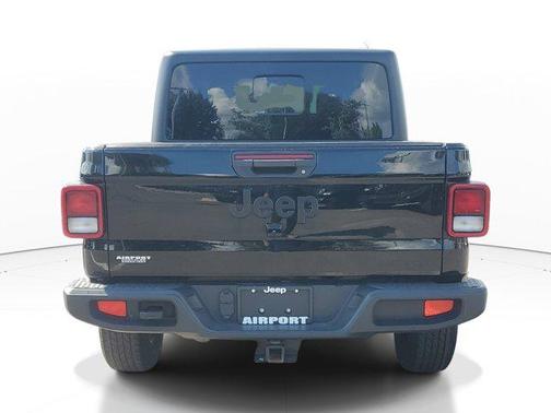 Black Clearcoat 2021 Jeep Gladiator Sport S