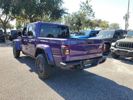 2026 Jeep Gladiator Sport S