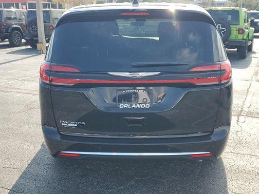 2026 Chrysler Pacifica L