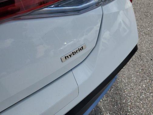 2024 Hyundai ELANTRA HEV Limited