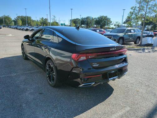 2022 Kia K5 GT-Line