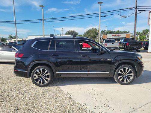 2023 Volkswagen Atlas 3.6L SEL Premium